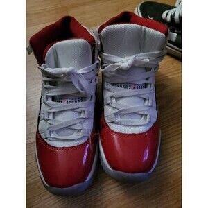 Jordan 11 Retro High Cherry (2022) Size 8 (#136046-010)